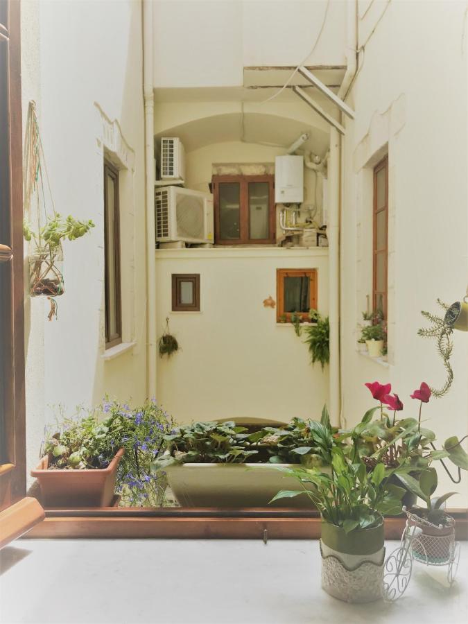 Bed and Breakfast Jacaranda à Cagliari Extérieur photo